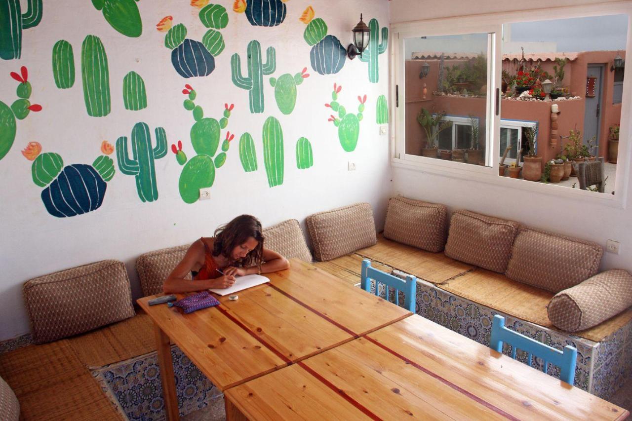 Ifni Surf Hostal Sidi Ifni Dış mekan fotoğraf